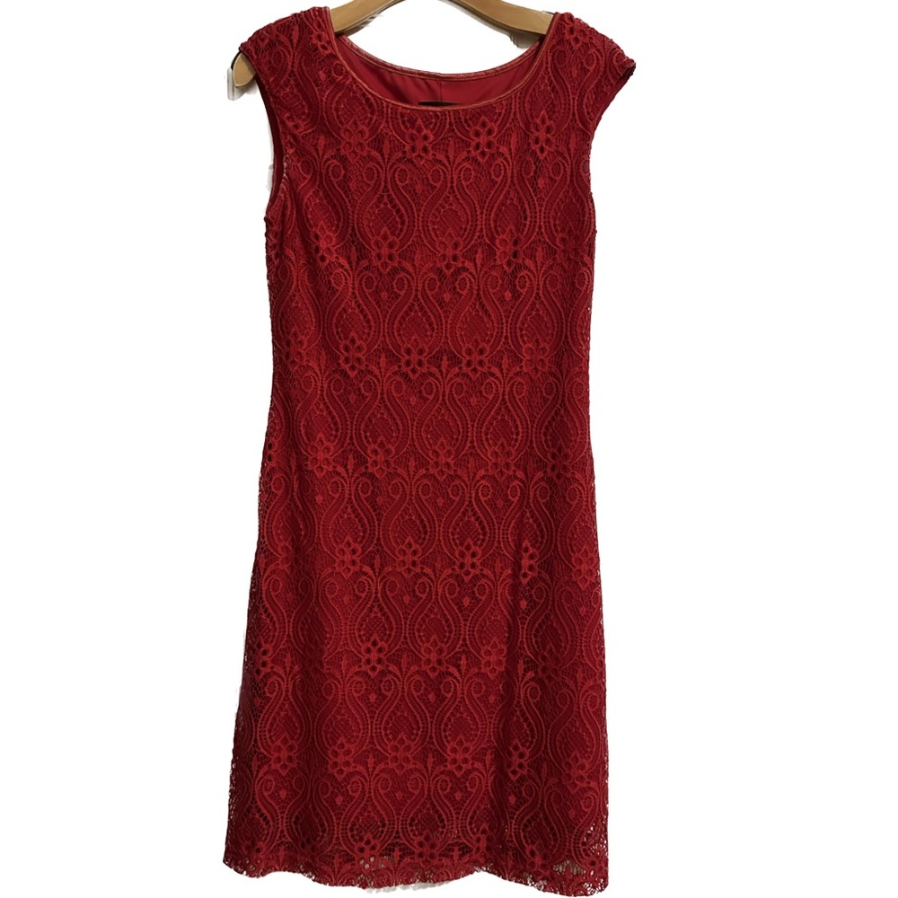 Elegant Red lace dress. Size 8
